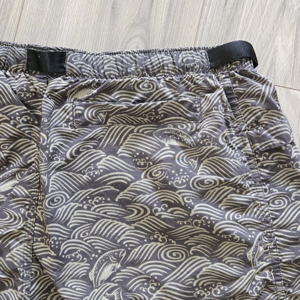 Vintage Patagonia River Shorts Mens XL Fish Print Tribal Wave Belted 5.5" Lined - Picture 9 of 9